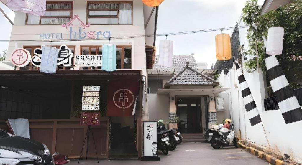 Hotel Tibera Taman Cibeunying Bandung Extérieur photo