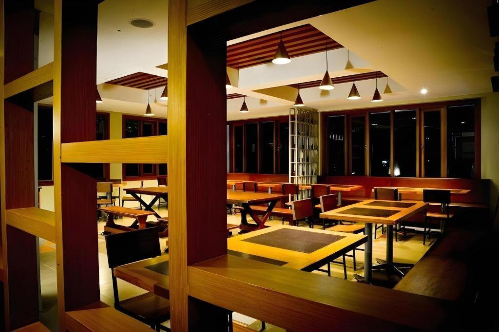 Hotel Tibera Taman Cibeunying Bandung Extérieur photo